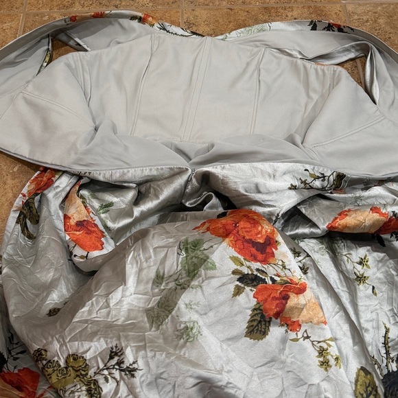 ERDEM Floral Metallic Crinkled Satin Midi Dress Sz 8 Off Shoulder Wedding Guest - Picture 8 of 16